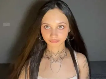 GertudeLagman  live sex cam