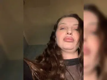 LauraBess  live sex cam