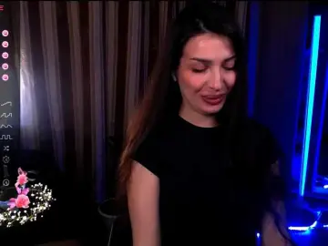 LauraBess  live sex cam