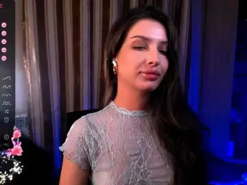 LauraBess  live sex cam
