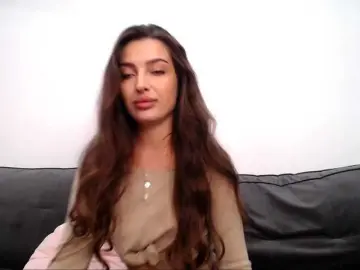 LauraBess  live sex cam