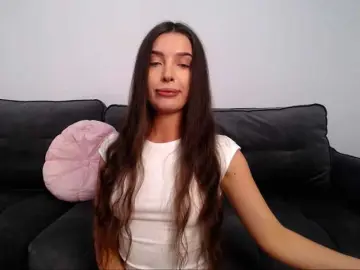 LauraBess  live sex cam