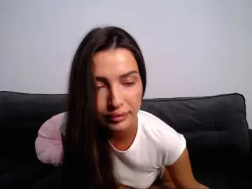 LauraBess  live sex cam