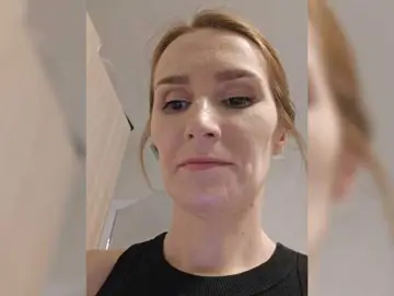 MCmcMC4  live sex cam