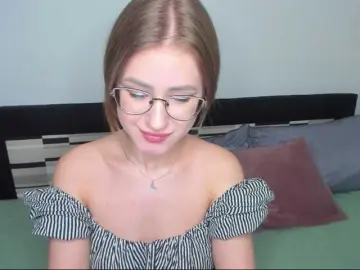 Primrose  live sex cam