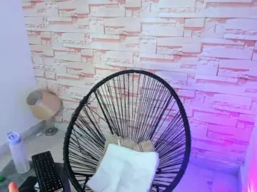 Ailiin-777  live sex cam