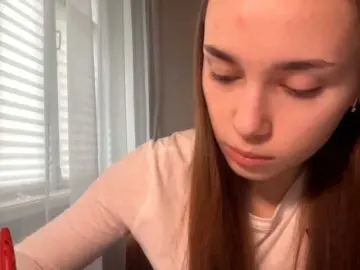 DaliaTronstad  live sex cam