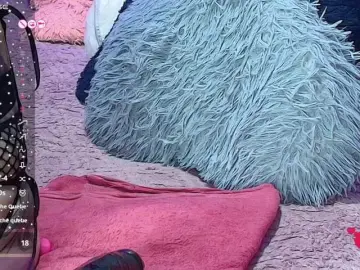 Hannahot69  live sex cam