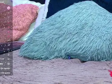 Hannahot69  live sex cam