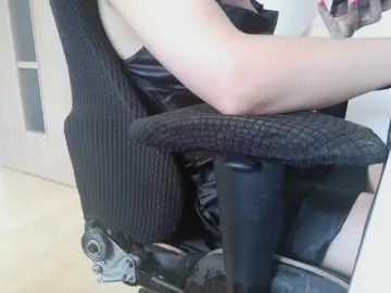 LilyLuxeXO  live sex cam