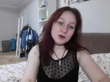 LoiseLovetto  live sex cam