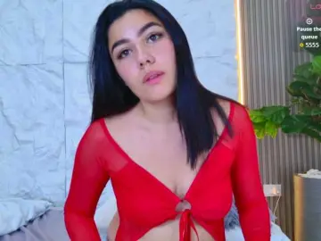 Luna-Loviu  live sex cam