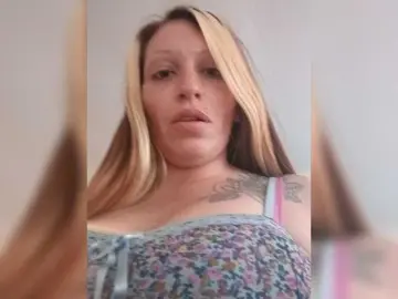 Meowzers7771  live sex cam