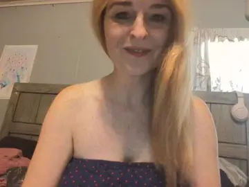 Pizzedwife  live sex cam