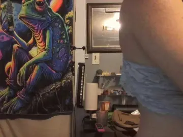 Pizzedwife  live sex cam