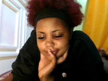 Sauccyspoilage  live sex cam