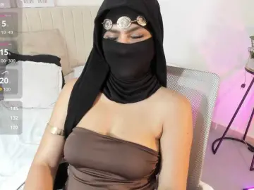 Shaiira  live sex cam