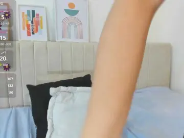 Shaiira  live sex cam