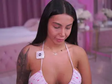 AishaaDevoe  live sex cam