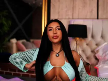 AishaaDevoe  live sex cam
