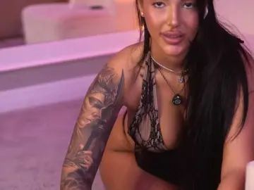 AishaaDevoe  live sex cam