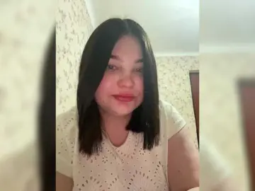 Annyshka-1  live sex cam