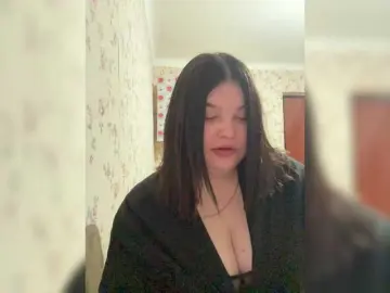 Annyshka-1  live sex cam