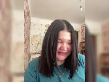 Annyshka-1  live sex cam