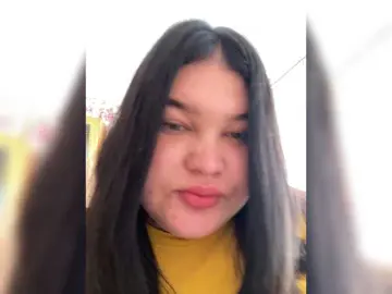 Annyshka-1  live sex cam