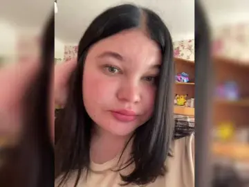 Annyshka-1  live sex cam