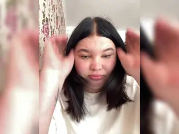 Annyshka-1  live sex cam