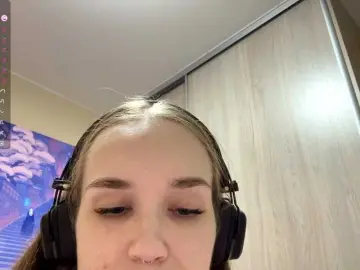 JeaneMckaskle  live sex cam