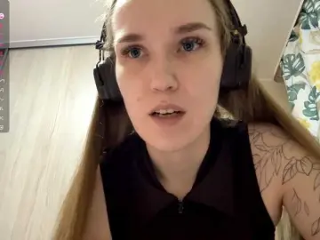 JeaneMckaskle  live sex cam