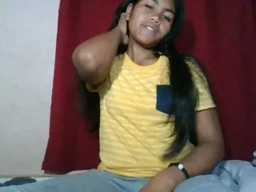 Keziah34  live sex cam