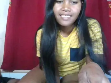 Keziah34  live sex cam