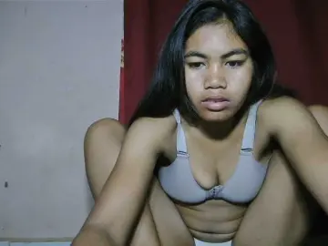 Keziah34  live sex cam
