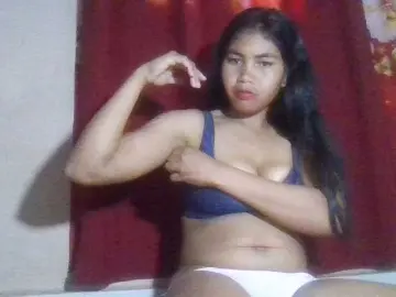 Keziah34  live sex cam