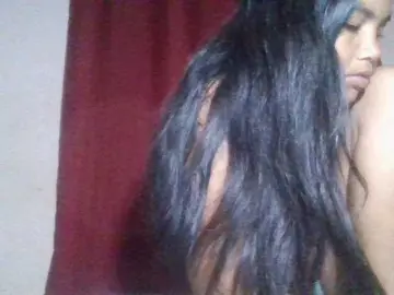 Keziah34  live sex cam