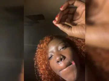 Sassyjuma  live sex cam