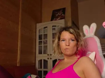 Sweeteve050  live sex cam