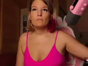 Sweeteve050  live sex cam
