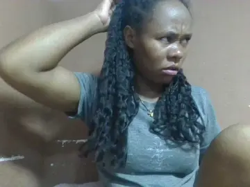 Elynah1a  live sex cam