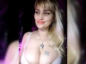 Freya-Milf  live sex cam