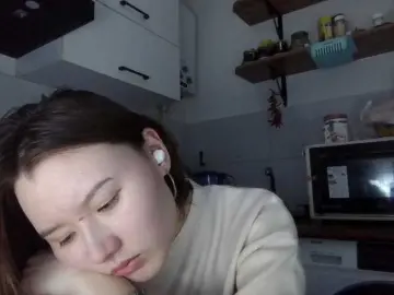 GlennisSarvis  live sex cam