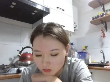 GlennisSarvis  live sex cam