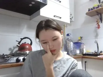 GlennisSarvis  live sex cam