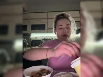 KateMid  live sex cam