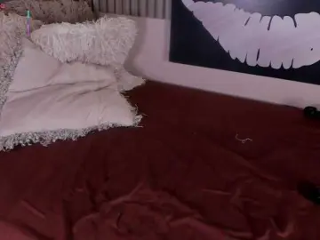 Kloe-S  live sex cam