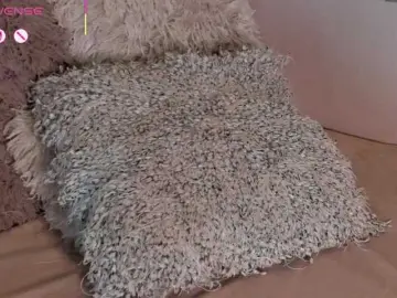 Kloe-S  live sex cam