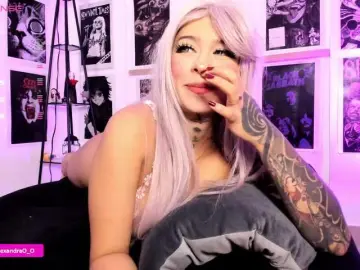 Lexyjoyce  live sex cam